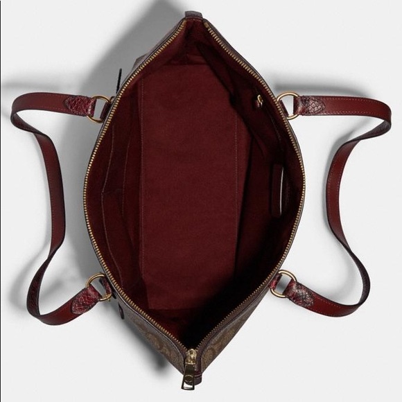 —SOLD—COACH Gallery Tote In Signature Canvas - Picture 3 of 8